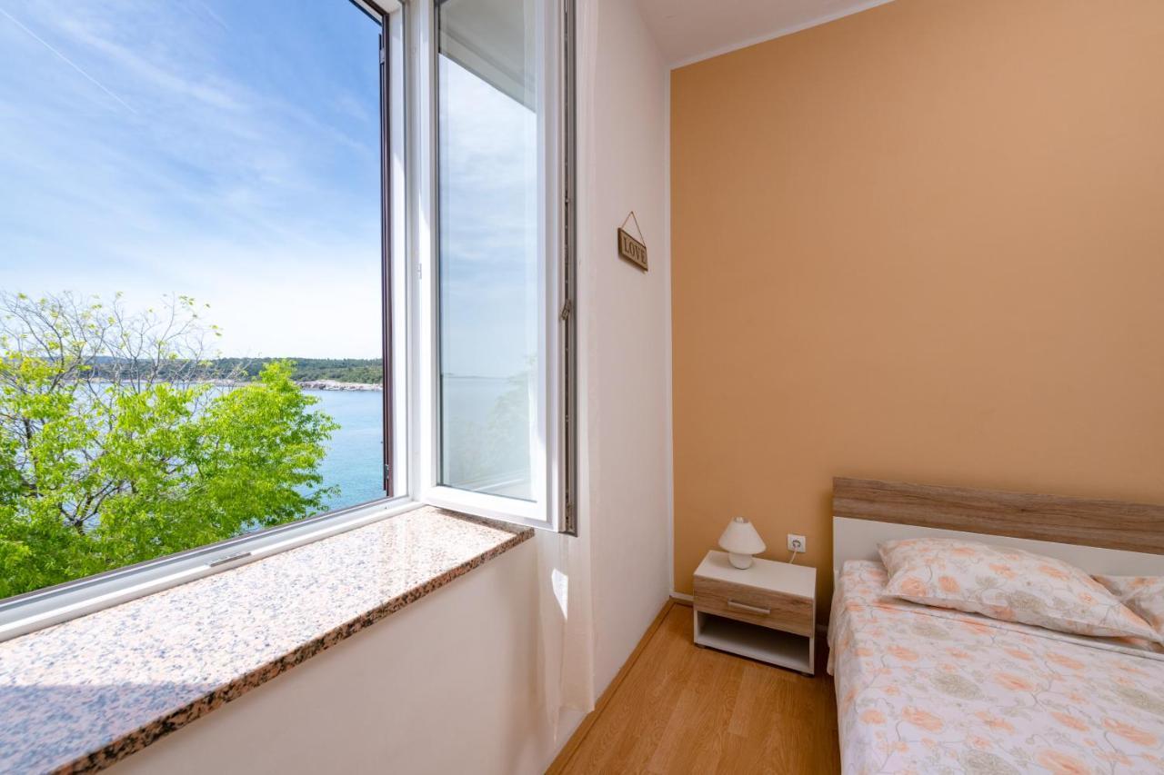 Apartment Dobric Коромачно Екстер'єр фото